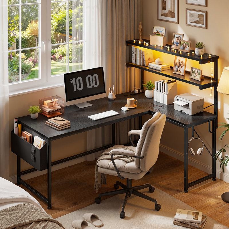 Bureau d'ordinateur en L avec lumières DEL et prise de courant, bureau de jeu réversible de l 53 po avec tablette de rangement, sac latéral, crochets pour bureau personnel, noir