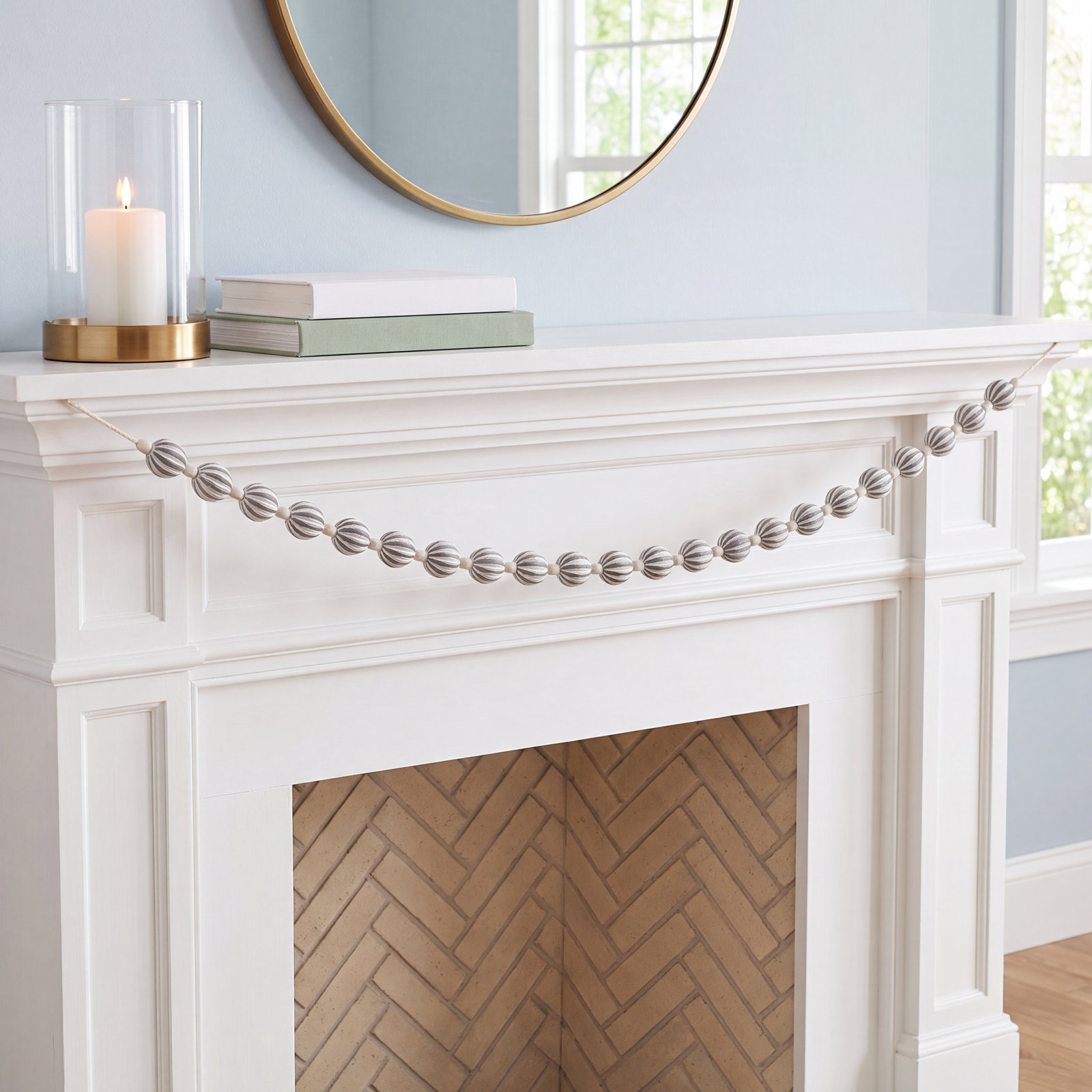 Faux Garland, Cream/Black