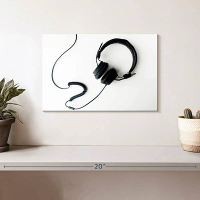 Abarca Black Wired Headphones