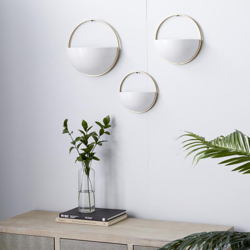 Tabron Wall Planter