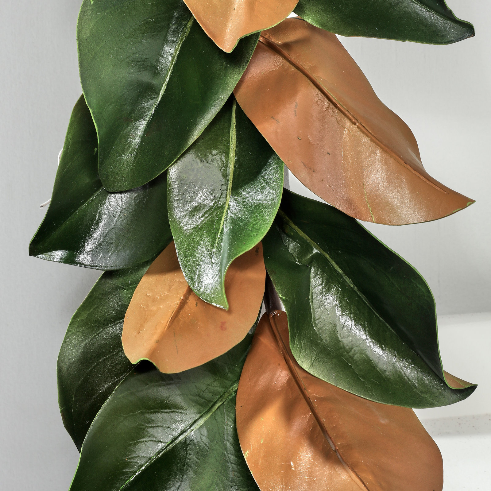 Eva 10" Magnolia No Holiday Garland