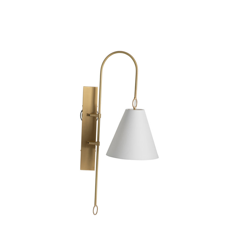 Anniston Wallchiere, Brass