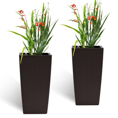 Jardinière carrée pour l'intérieur ou l'extérieur, pot de fleurs en faux rotin de 22 pouces de hauteur avec arrosage automatique pour porche, patio, cour arrière, facilite la conservation des fleurs (paquet de 2)