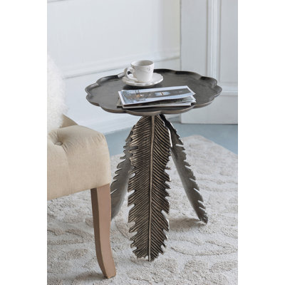 Table de bout, table d'appoint