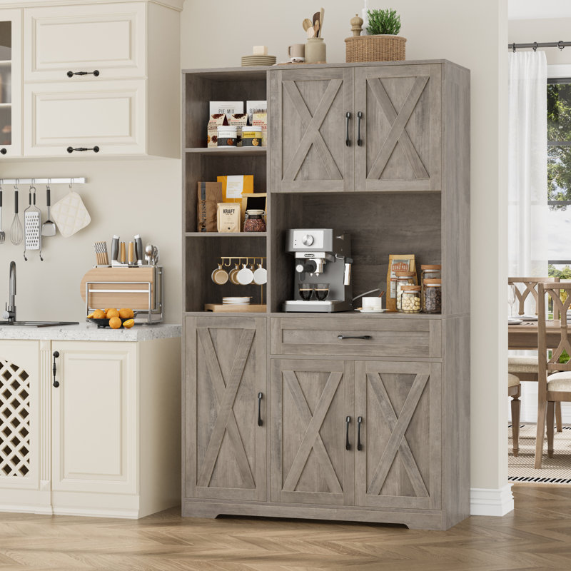Garde-manger de style campagnard H 70,9 po Anitrea avec tablette à micro-ondes, armoire de rangement en bois avec tablette réglable et tiroir central, gris délavé