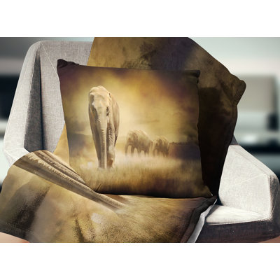 Coussins d’animaux au coucher du soleil