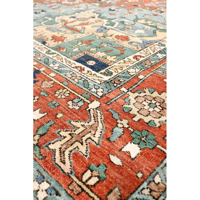 Serapi Hand Knotted Wool Oriental Area Rug in Rust, Rectangle 8'10" x 12'