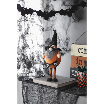 Gnome orange sur pied de 6,3 x 4,3 x 16 po avec gnome noir et bannière, pour décoration d'Halloween