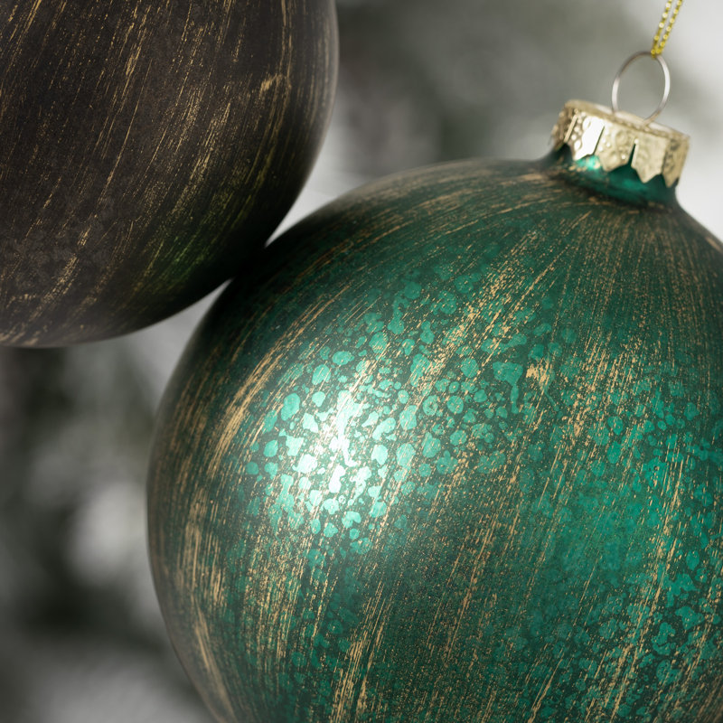 Good Tidings Clover Lane No Pattern Ball Ornament