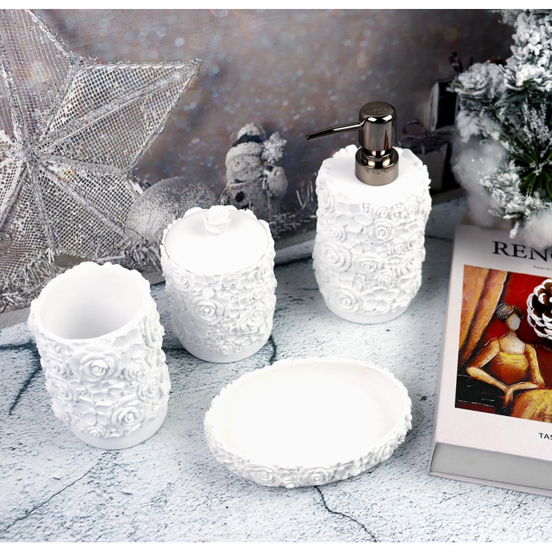 Bathroom accessory set