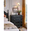 Commode noire chic avec tiroirs en métal