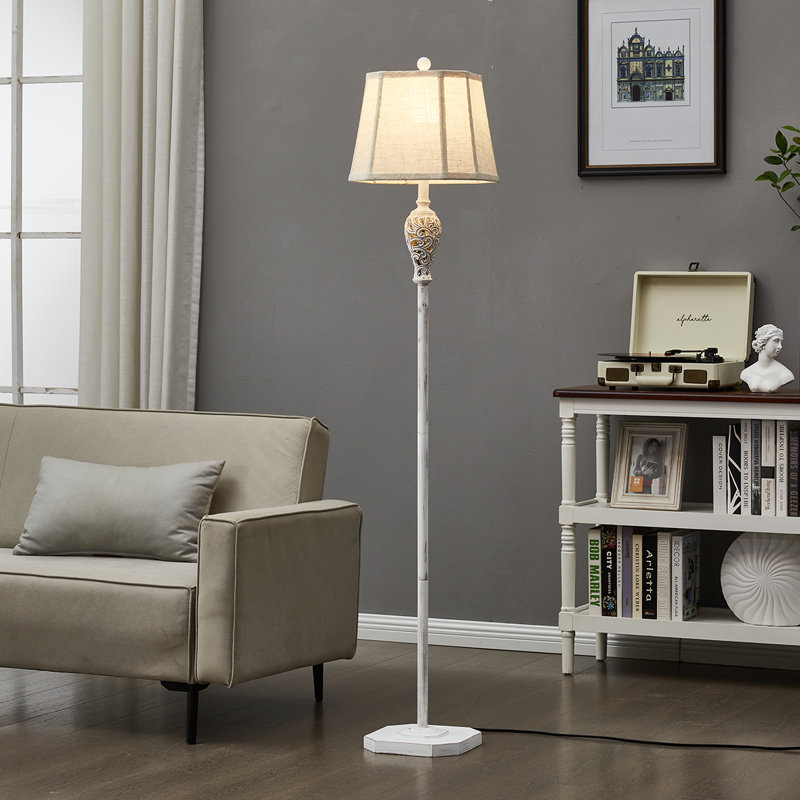 Lampe sur pied rustique en résine blanche de 64,5 po Louann avec veilleuse intégrée