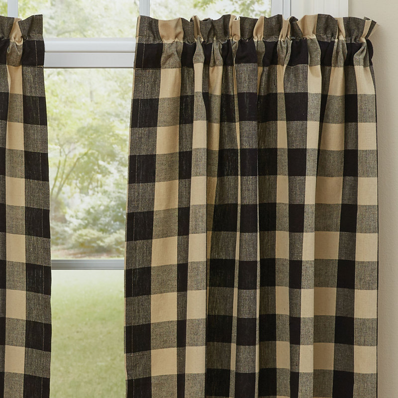 Red Buffalo Check Tiers 36x72, Black