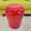 Tabouret à fruits Strawberry, table d'appoint surdimensionnée en résine, décoration polyvalente pour la maison et le jardin, idéale pour une utilisation intérieure et extérieure