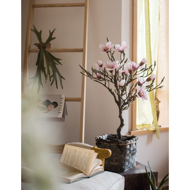 Arbre à fleurs artificiel en pot magnolia, H 33,5 po x l 21,6 po x P 5 po