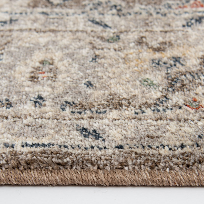 Douty Indoor Rug, Rectangle 5' x 7'6"