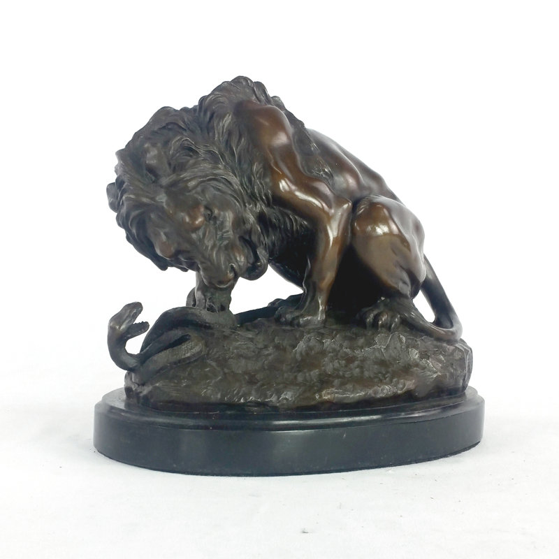 Figurine lion avec hochet serpent