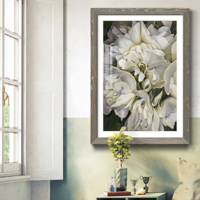 «For the roses» - Impression sur papier encadrée, H 31,5 po x l 23,5 po x P 1,5 po, Cadre en papier gris