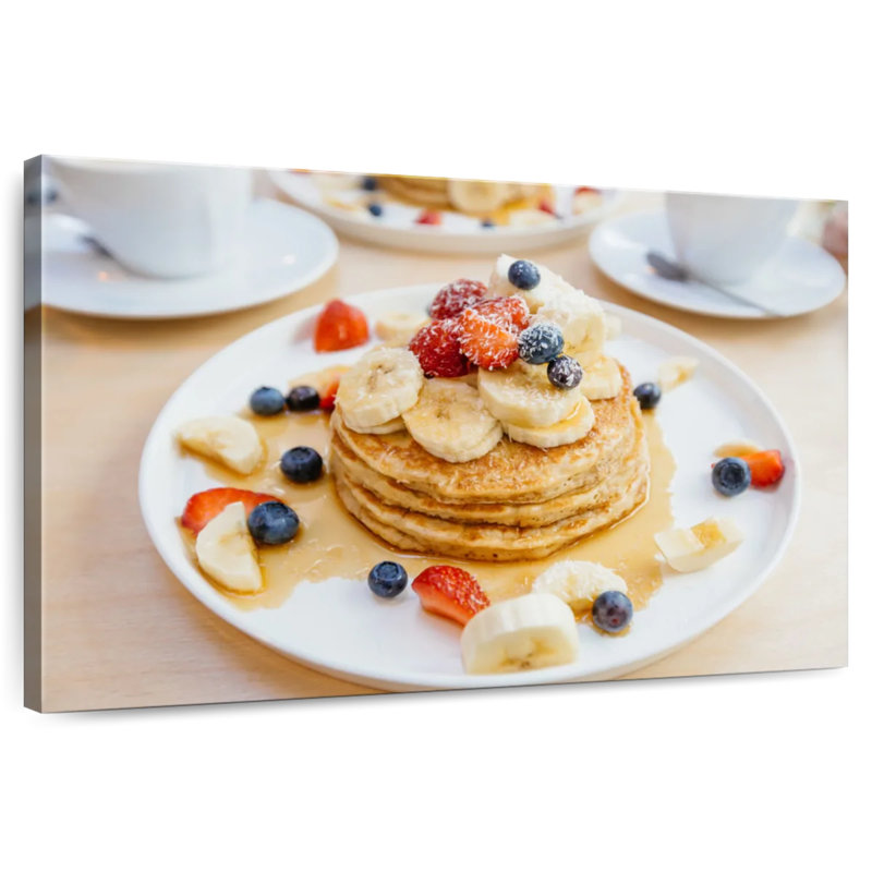 Crêpes à la banane et aux baies, H 20 po x l 30 po