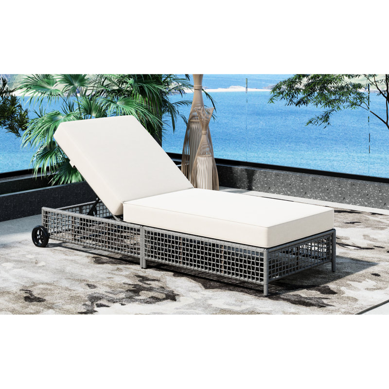 Chaise longue pour patio Ferncliff, Gris