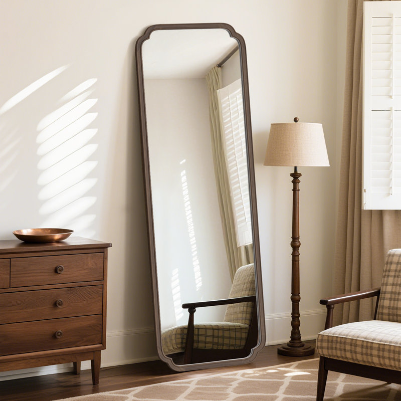 Miroir pleine grandeur, 71 po x 24 po, Noyer