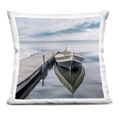 Coussin décoratif imprimé Cloudy Lake Day, design par Kim Allen