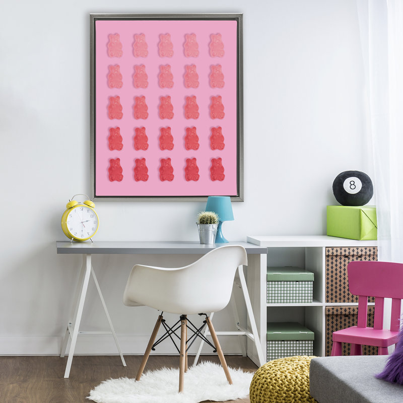 Cadre flottant Sweet Pink Gummy Bears, design par Lish Creative, H 31 po x l 25 po, Cadre flottant gris lustré
