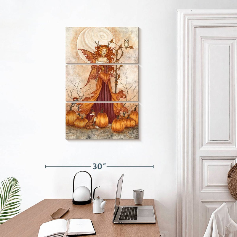 Kelan Pumpkin Queen, 32" H x 20" W