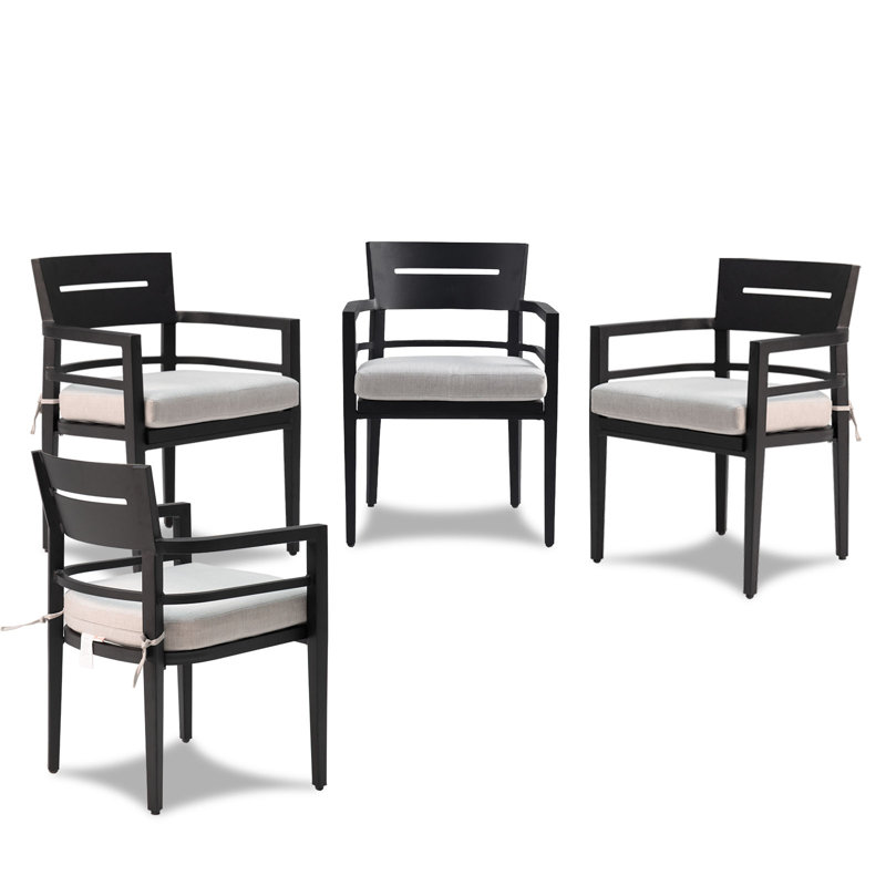 Ensemble de 4 chaises de salle à manger d'extérieur à structure en aluminium avec coussins Sunbrella