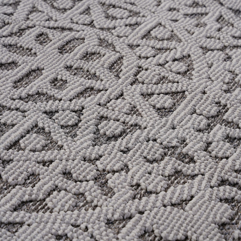 Gray White Medallion Indoor Outdoor Area Rug, Rectangle 7'9" x 10'