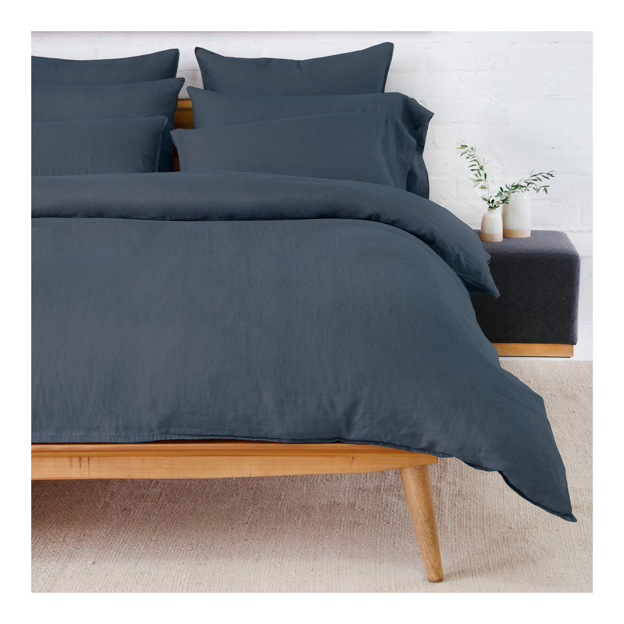 Parker 300 TC Modern & Contemporary Duvet Cover Set, King Duvet Cover + 2 King Shams, Ocean, Rayon from Bamboo