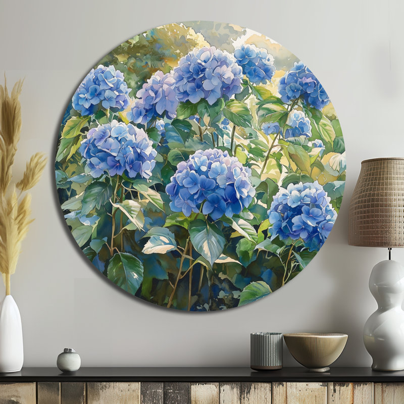 Hydrangea Garden Delight Harmony I - Hydrangea, art mural rond en métal pour le salon, H 29 po x l 29 po