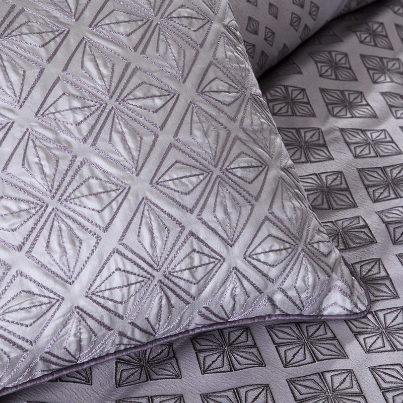 King Size Purple Comforter Kit - , Reverse, Washable Bedding & Wrinkle-, Light Purple