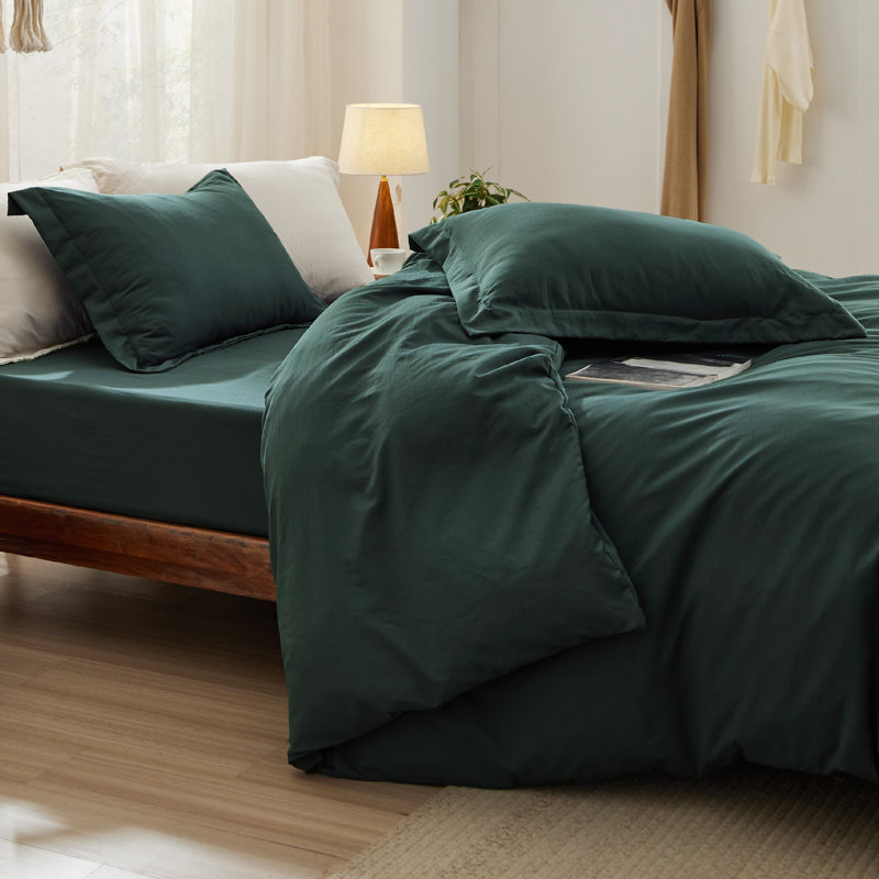  Bedsure Duvet Cover Queen Size with Fitted Sheet - 4 Pieces Prewashed Cotton-Like Extra Soft Bedding Set, Forest Green