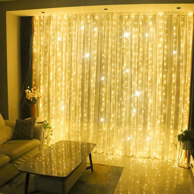 Biddeford 300 - Bulb 118'' Plug-in LED Curtain String Light