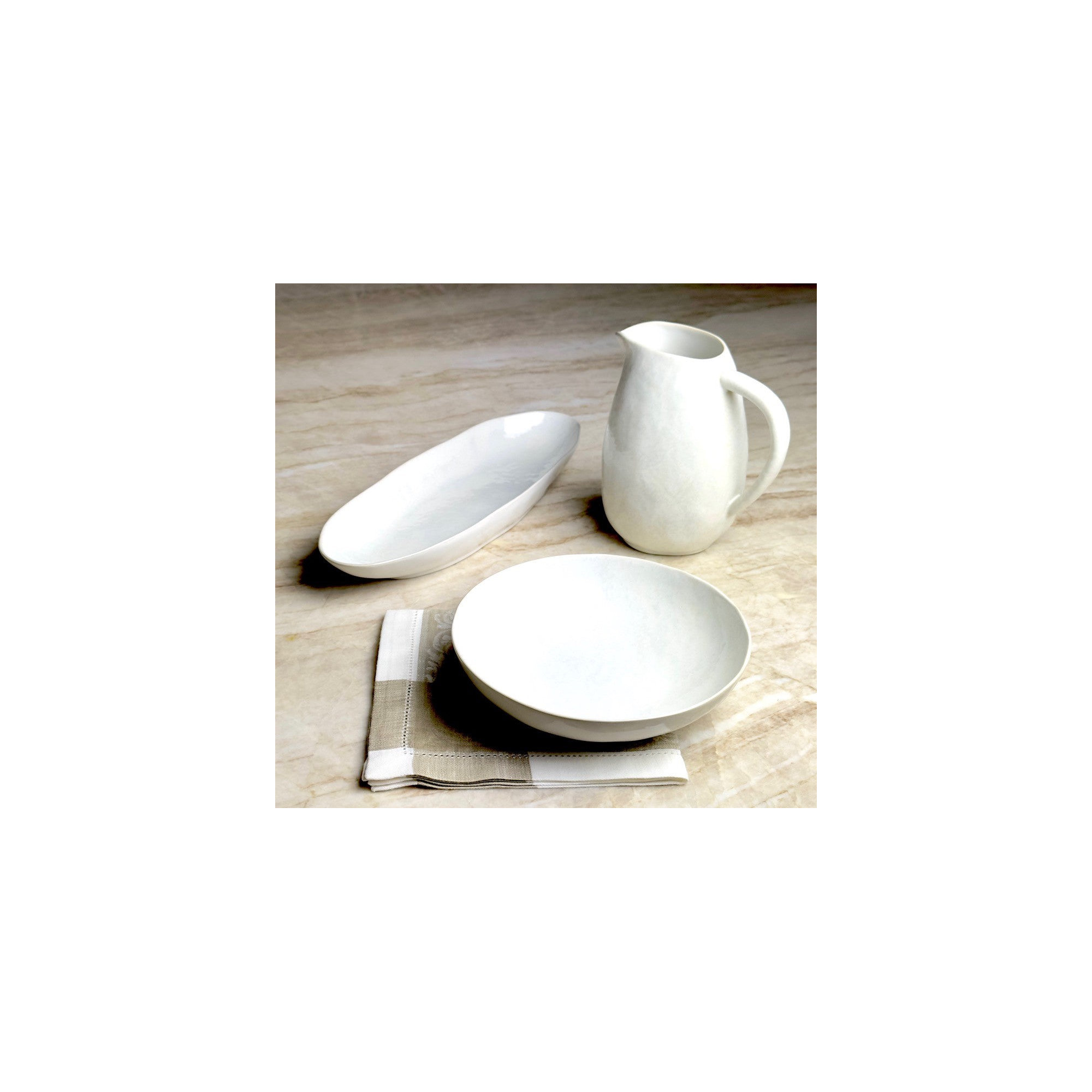 Garlyn Oval Tray