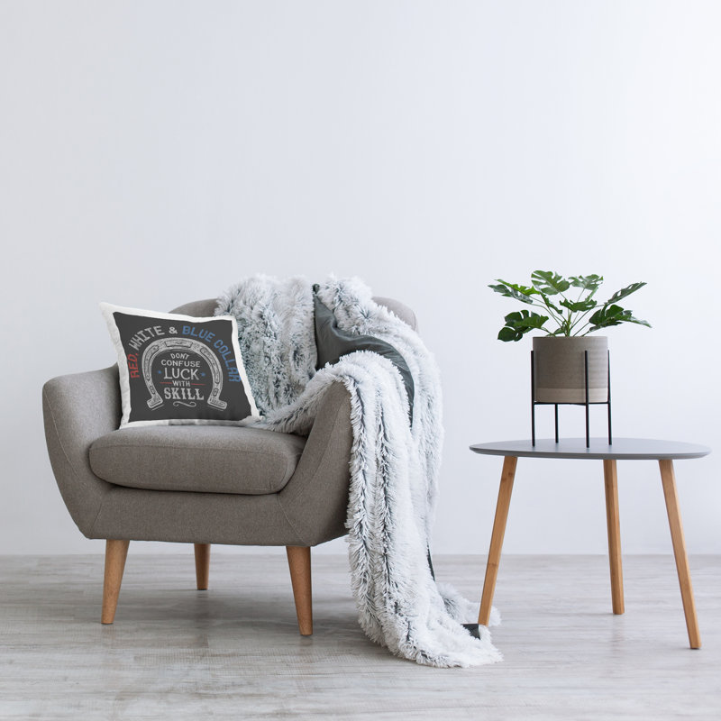Conception de coussin décoratif «Don't Confuse Luck with Skill» par Jedco Brands, Inc.
