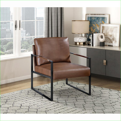 Fauteuil d'appoint moderne brun clair en similicuir pour adultes, assise rembourrée avec structure en métal noir, fauteuil simple pour le salon