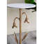 Table d'appoint en tulipe dorée au design complexe avec plateau en marbre blanc, parfaite pour ajouter élégance et fonctionnalité à n'importe quelle pièce