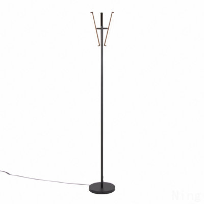 65" Modern Swivel Floor Lamp In Black Metal By Lumisource