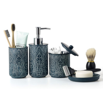Ensemble d'accessoires de salle de bain de qualité supérieure. Ensemble de salle de bain. Décoration de salle de bain. Accesorios Para Baños. New Essentials appartement. Porte-brosse à dents et distributeur de savon.
