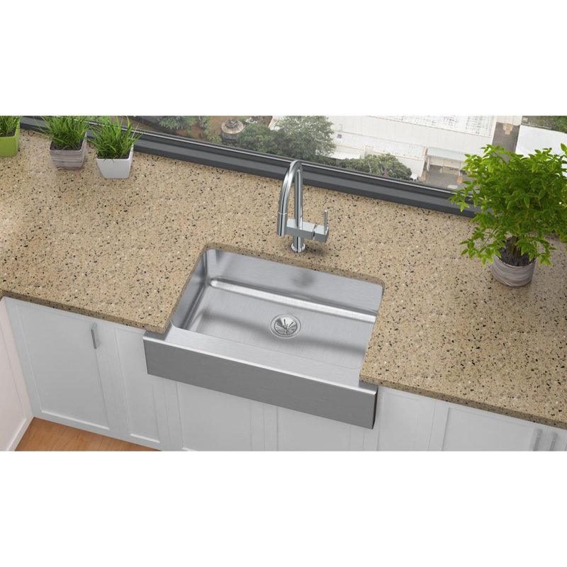 Évier de cuisine de ferme Lustertone L 33 po x l 20,5 po