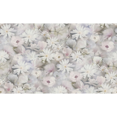 Blooming Wild Blooming Wild Romantic Daisy Motif 10m x 53cm Wallpaper Roll