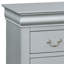 Table de chevet 2 tiroirs Platinum au design classique et amplement de rangement pour les chambres traditionnelles
