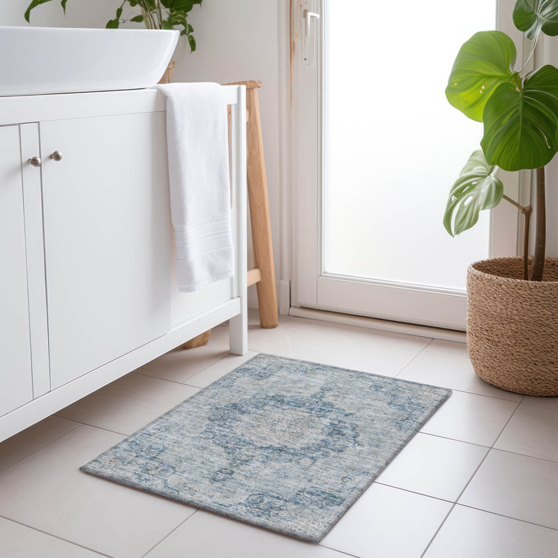 Tapis bleu intérieur / extérieur lavable à la machine Claudian ACN1238, Rectangle 1 pi 8 po x 2 pi 6 po