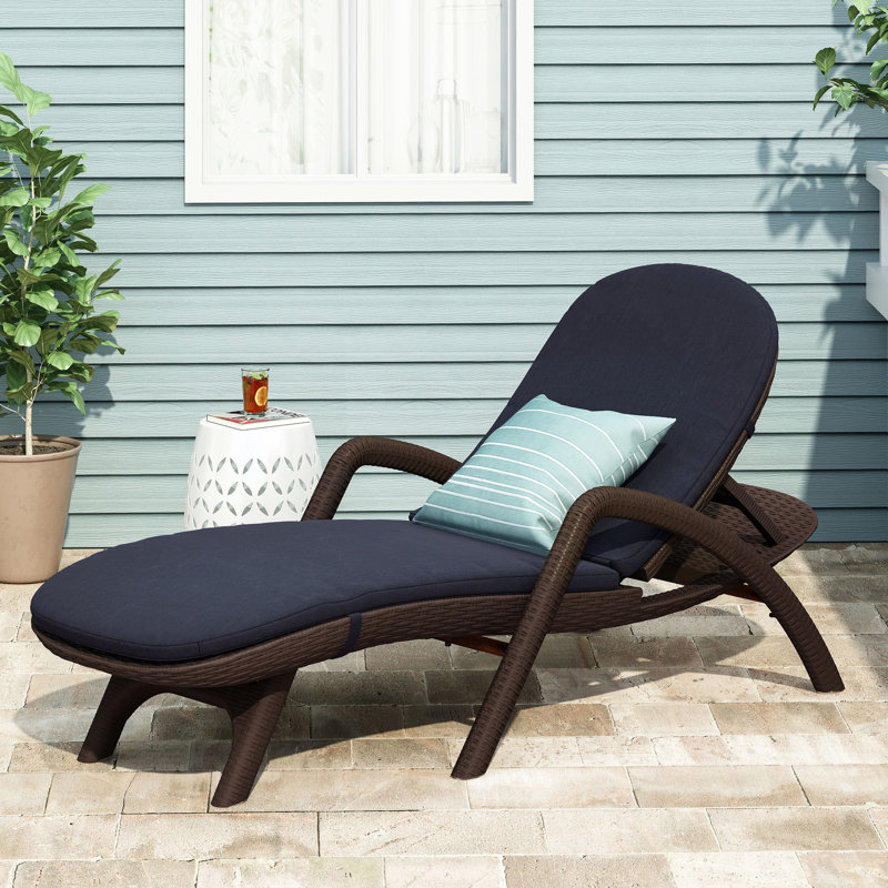 Chaise longue luxueuse en polypropylène avec coussin confortable - 76,23 po Long et doux - 21,26 po de hauteur