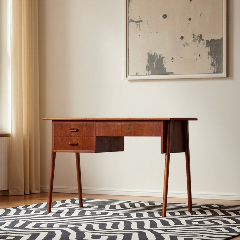 Nordic style desk