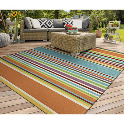 Tapis intérieur / extérieur rayé multicolore Wallingford