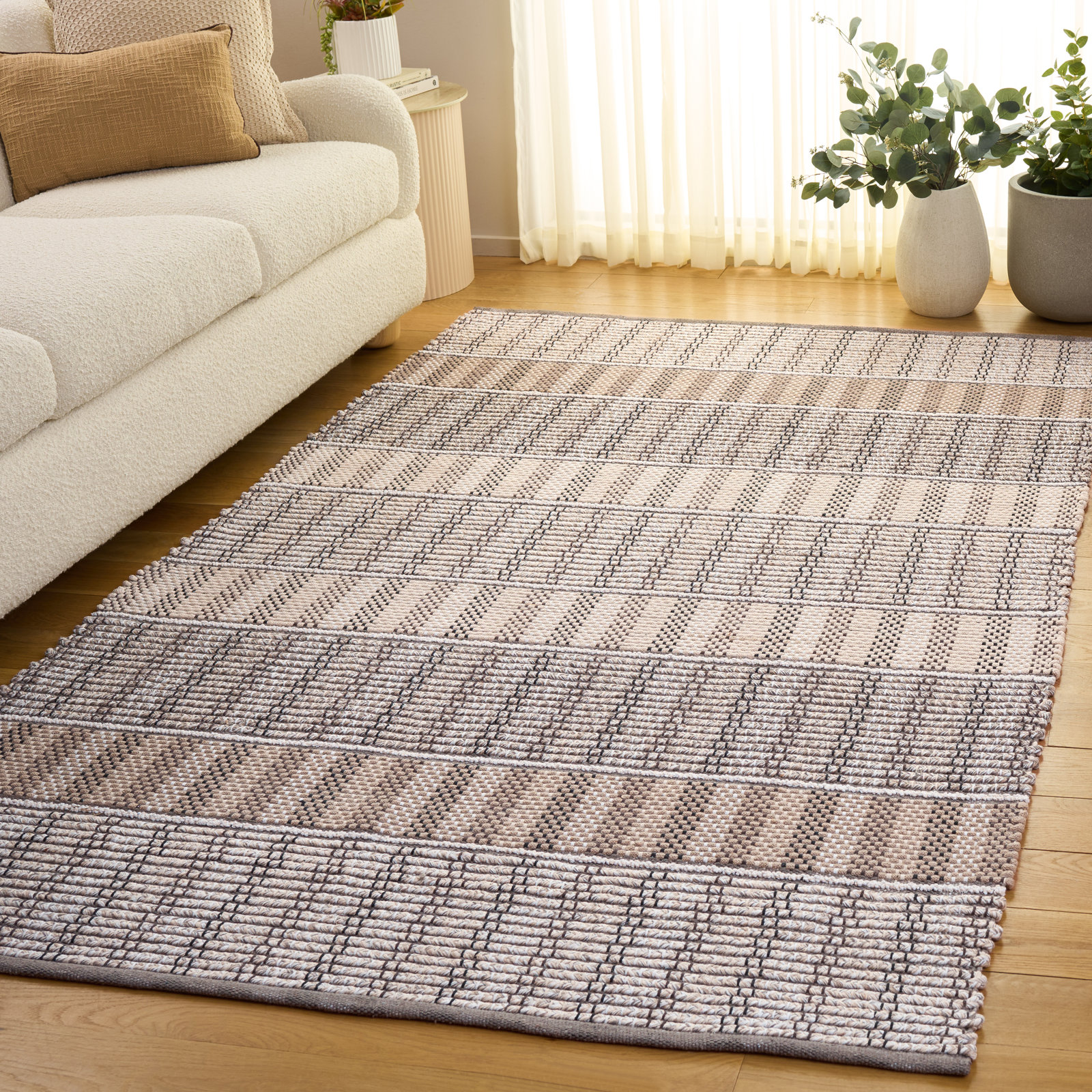 Hand-Woven Geometric Cotton Rug, Rectangle 5' x 8'