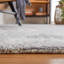 Tapis ivoire / gris en laine / coton touffeté à la main Ikat-982607782